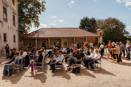 Prireditveni prostor. 