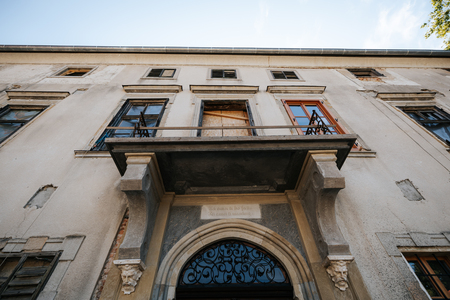 Jelšingrad pred obnovo fasade. Foto: Tomaž Žnider